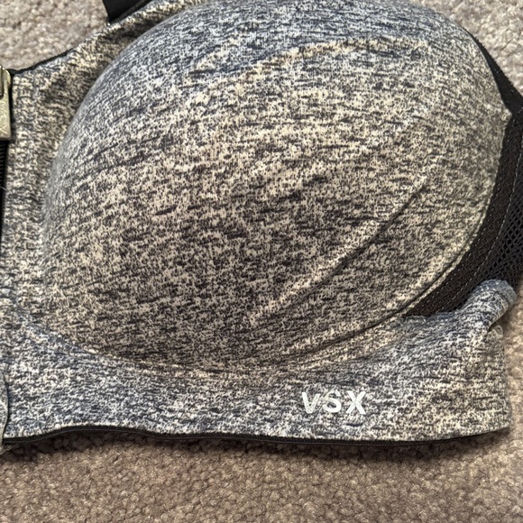 Victoria's Secret Zipper Sports Bra - Picture 2 of 8